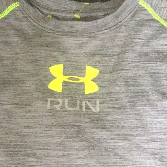 UNDER ARMOUR LONG SLEEVES SHIRT. - Picture 3 of 4